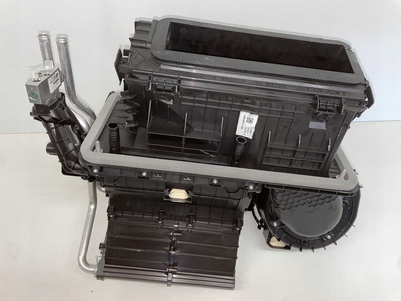 NAGRZEWNICA MAN TG3 TGX 3 TGX-3 81619006459 - Ventilator habitaclu pentru Camion: Foto 5 NAGRZEWNICA MAN TG3 TGX 3 TGX-3 81619006459 - Ventilator habitaclu pentru Camion: Foto 5