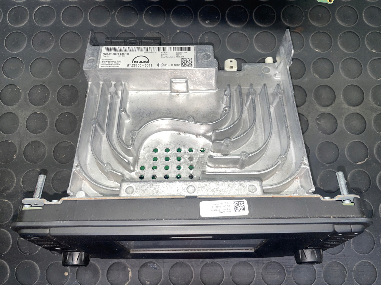 RADIO MAN TGX TGS TGL TGM EURO 6 NAWIGACJA 81281006041 - Sistem de navigare pentru Camion: Foto 2 RADIO MAN TGX TGS TGL TGM EURO 6 NAWIGACJA 81281006041 - Sistem de navigare pentru Camion: Foto 2