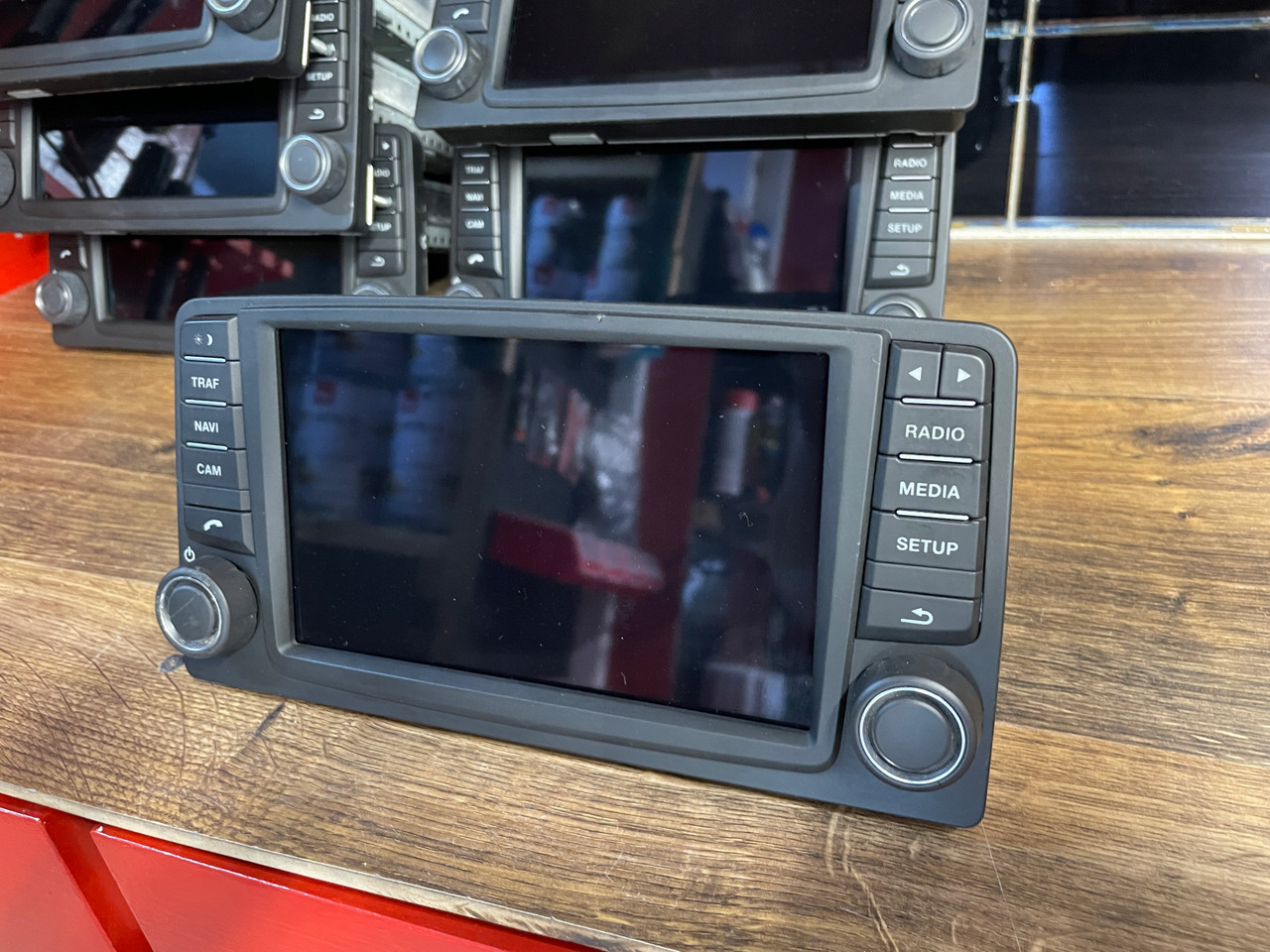 RADIO NAWIGACJA MAN TGS TGX EURO 6 81281006043 WYMIENIONY WYŚWIETLACZ - Sistem de navigare pentru Camion: Foto 3 RADIO NAWIGACJA MAN TGS TGX EURO 6 81281006043 WYMIENIONY WYŚWIETLACZ - Sistem de navigare pentru Camion: Foto 3