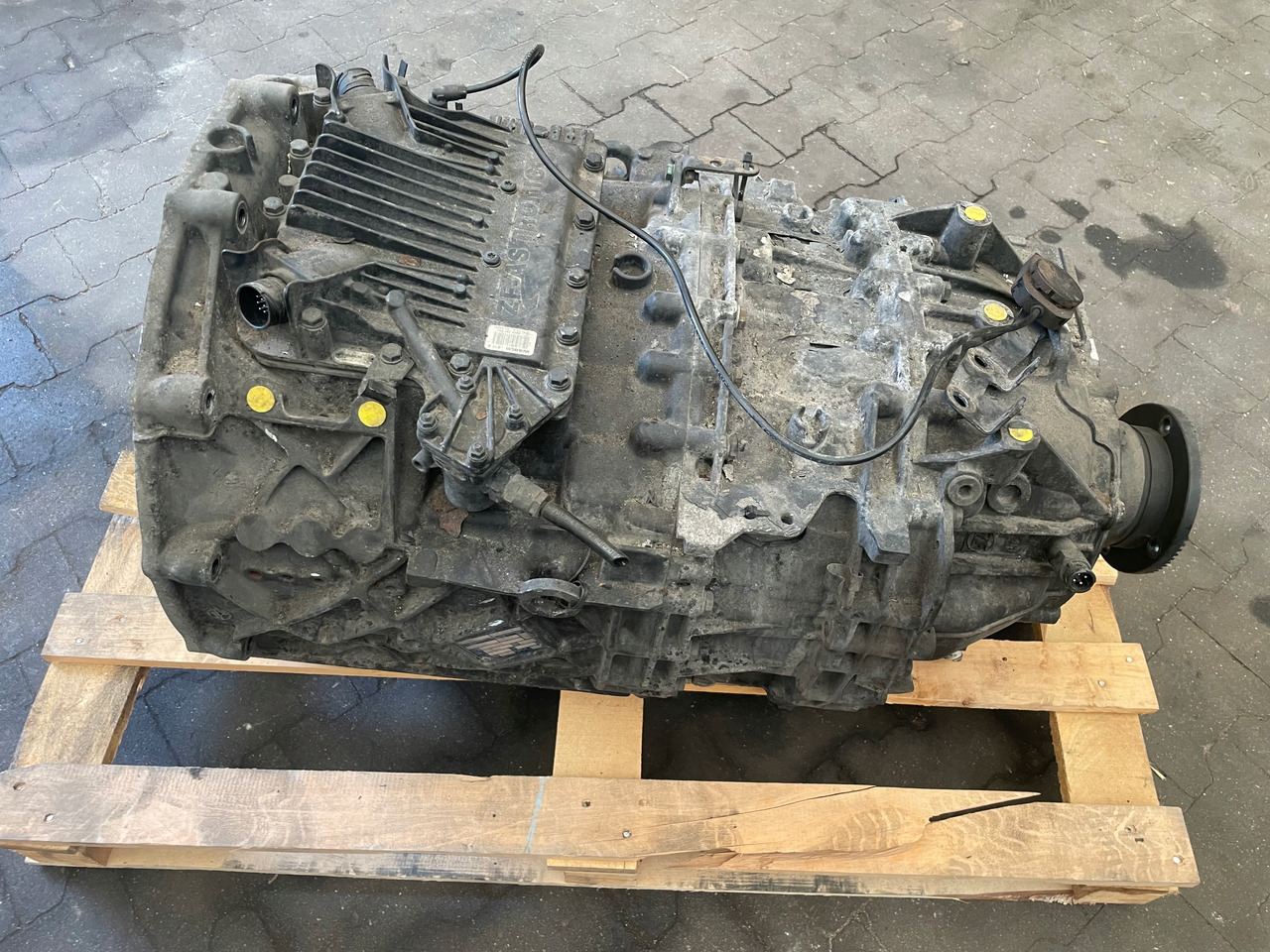 SKRZYNIA BIEGÓW MAN TGS TGX EURO 6 12AS2330TD - Cutie de viteze pentru Camion: Foto 1 SKRZYNIA BIEGÓW MAN TGS TGX EURO 6 12AS2330TD - Cutie de viteze pentru Camion: Foto 1