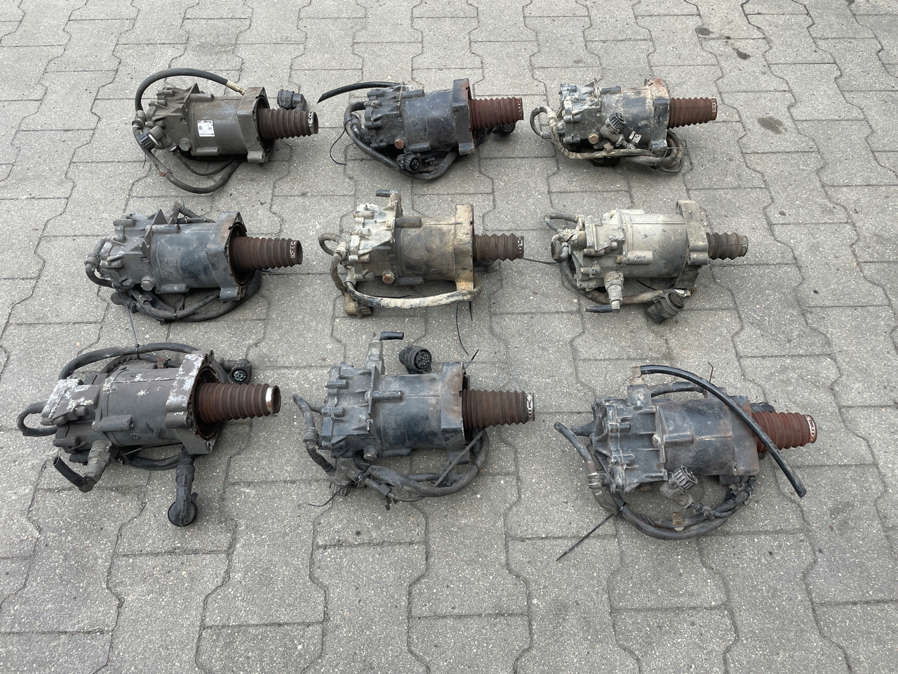 WYSPRZĘGLIK SKRZYNI MAN TGX TGS TGA AUTOMAT K013727 - Cilindru ambreiaj pentru Camion: Foto 5 WYSPRZĘGLIK SKRZYNI MAN TGX TGS TGA AUTOMAT K013727 - Cilindru ambreiaj pentru Camion: Foto 5