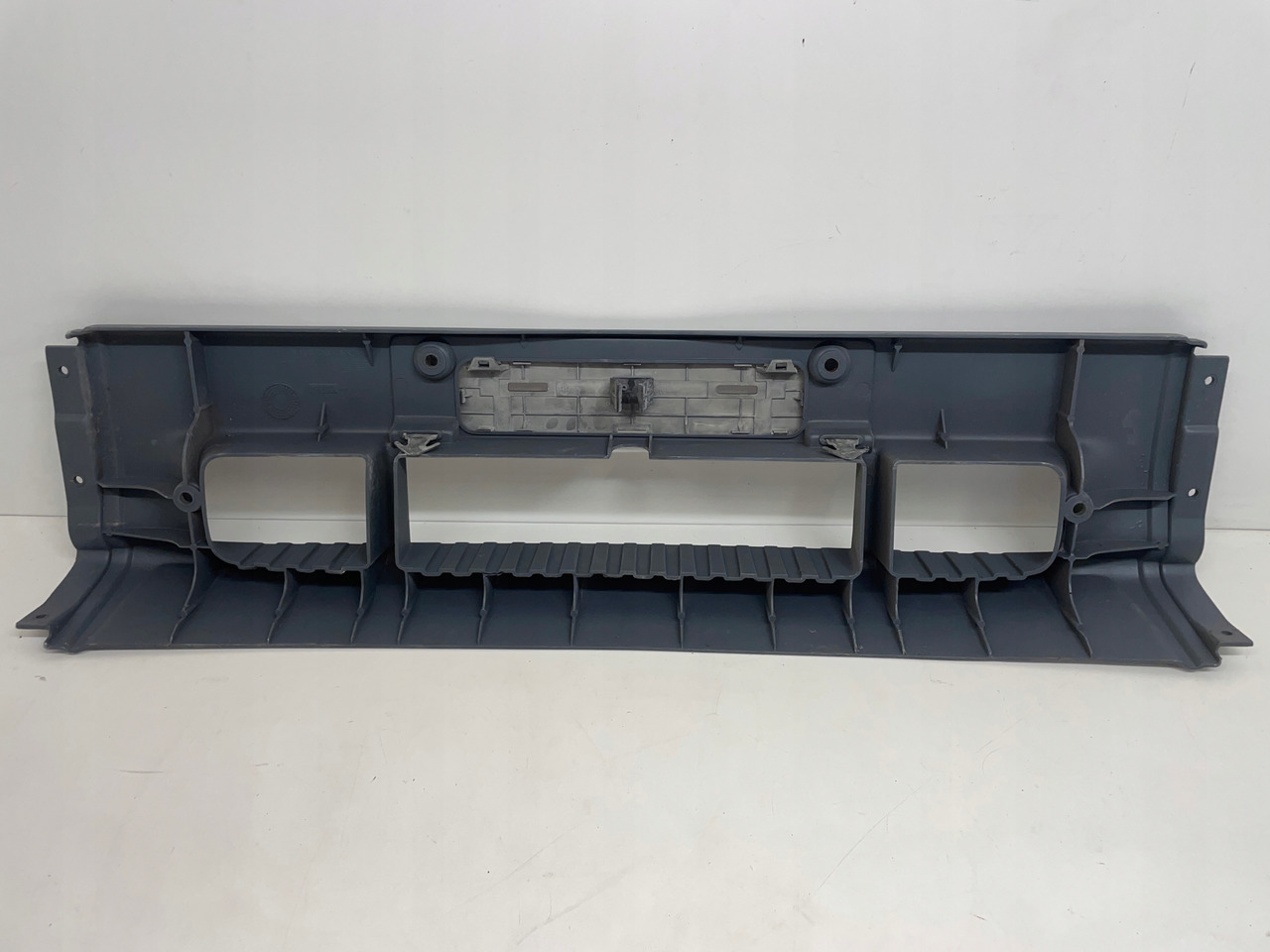 ZDERZAK MERCEDES ATEGO ŚRODEK ZDERZAKA A 97388041070 - Bară de protecție pentru Camion: Foto 2 ZDERZAK MERCEDES ATEGO ŚRODEK ZDERZAKA A 97388041070 - Bară de protecție pentru Camion: Foto 2