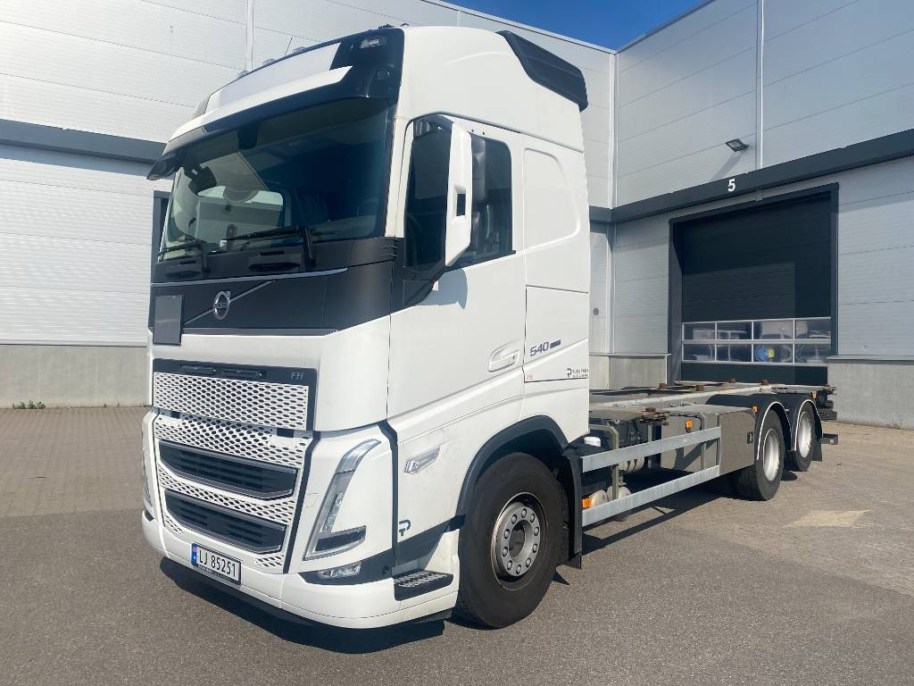 Volvo FH 540 - Camion transport containere/ Swap body: Foto 1 Volvo FH 540 - Camion transport containere/ Swap body: Foto 1