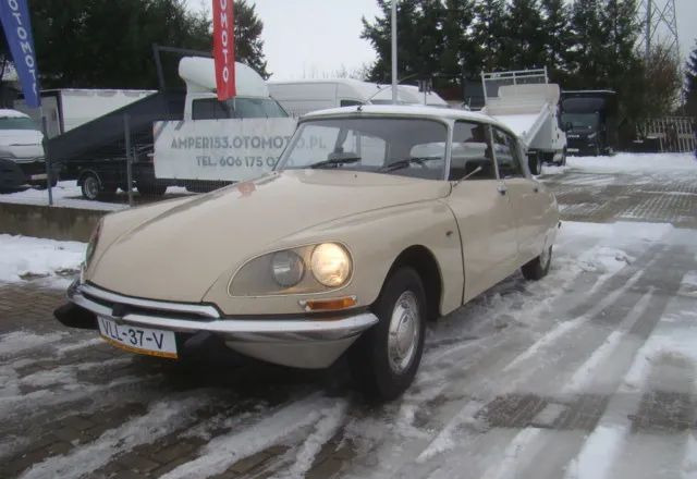 Citroën DS - Berlină/ Sedan: Foto 1 Citroën DS - Berlină/ Sedan: Foto 1