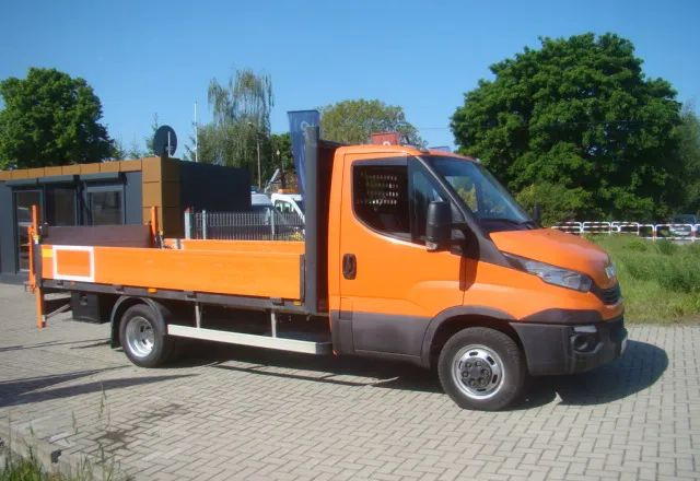 Iveco DAILY 35 C 15 WINDA 750KG 3.5T NA HAKU - Autoutilitară cu platformă: Foto 4 Iveco DAILY 35 C 15 WINDA 750KG 3.5T NA HAKU - Autoutilitară cu platformă: Foto 4
