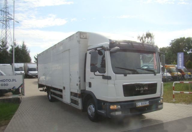 MAN TGL 12-220 8.10M KLIMA WINDA 2000KG - Camion furgon: Foto 4 MAN TGL 12-220 8.10M KLIMA WINDA 2000KG - Camion furgon: Foto 4
