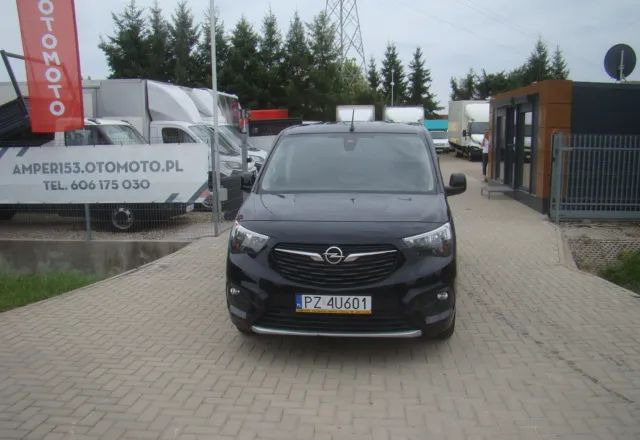 Opel COMBO 1.5D MAXI FUL OPCJA WYPOSAŻENIA - Autoutilitară compactă: Foto 3 Opel COMBO 1.5D MAXI FUL OPCJA WYPOSAŻENIA - Autoutilitară compactă: Foto 3