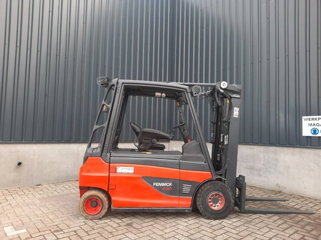 Linde E 30 L - Electrostivuitor: Foto 3 Linde E 30 L - Electrostivuitor: Foto 3