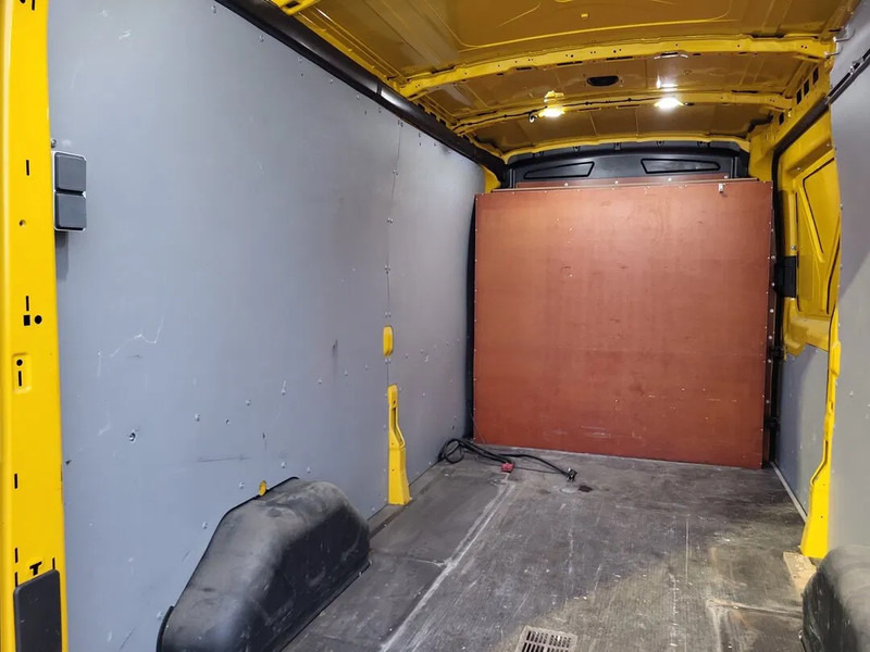 Ford Transit Transit L3H2 - Dubă: Foto 4 Ford Transit Transit L3H2 - Dubă: Foto 4