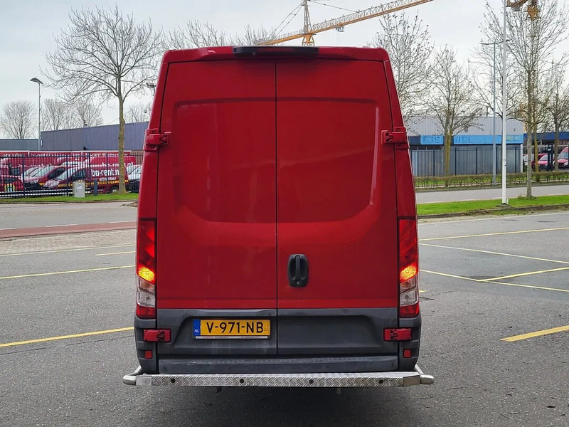 Iveco Daily 35S12 - Dubă: Foto 5 Iveco Daily 35S12 - Dubă: Foto 5