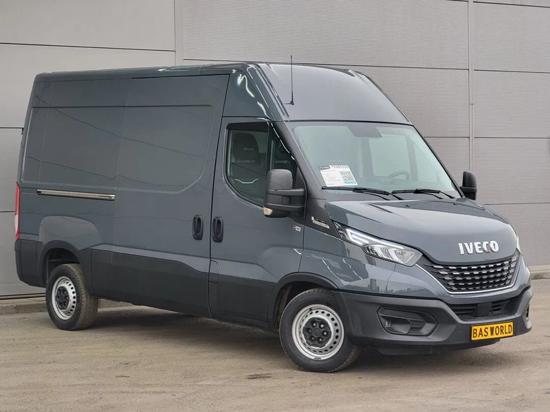 Iveco Daily 35S18 - Dubă, Autoutilitară cabină dublă: Foto 3 Iveco Daily 35S18 - Dubă, Autoutilitară cabină dublă: Foto 3