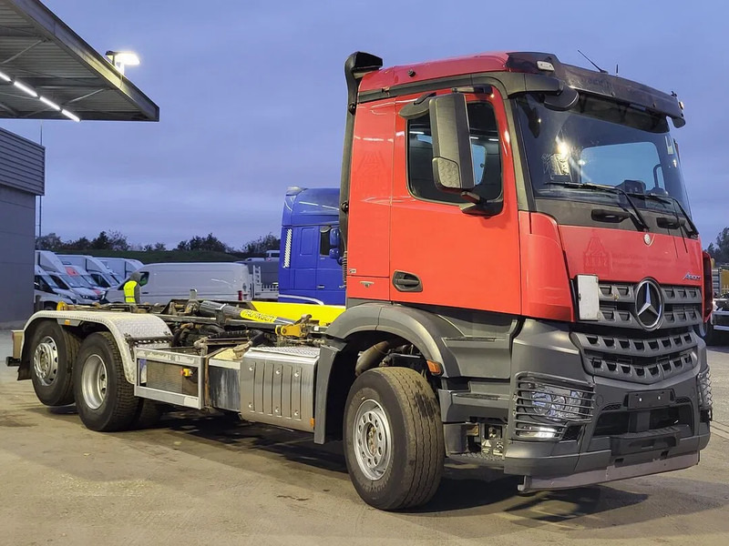 Mercedes-Benz Arocs 2648 Arocs 2648 - Camion cu sistem de cablu: Foto 5 Mercedes-Benz Arocs 2648 Arocs 2648 - Camion cu sistem de cablu: Foto 5