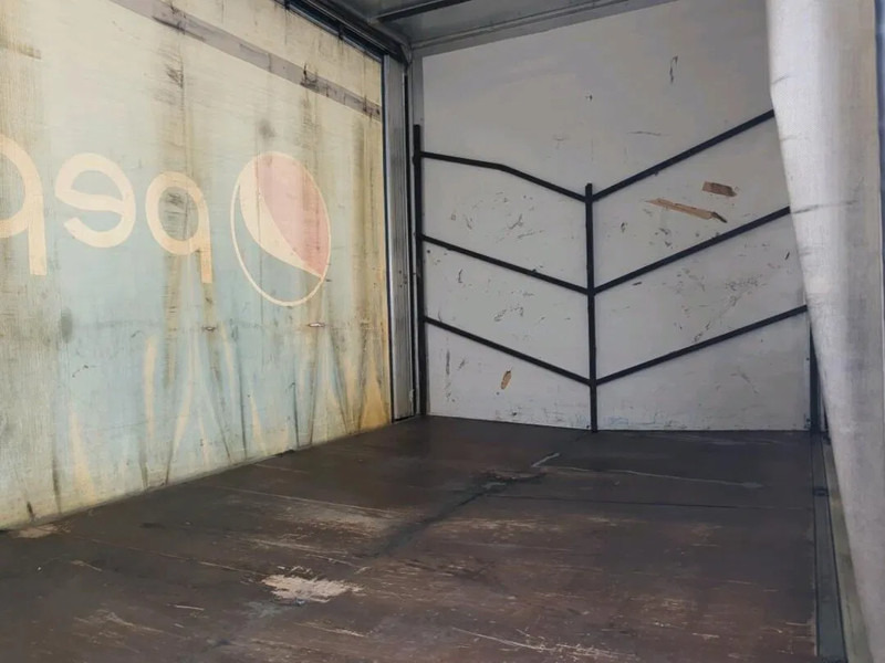 Mitsubishi Fuso Fuso - Camion furgon: Foto 5 Mitsubishi Fuso Fuso - Camion furgon: Foto 5