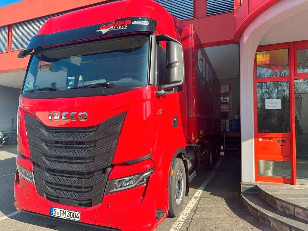 Iveco AS 260SY/FS CM - Camion transport containere/ Swap body: Foto 1 Iveco AS 260SY/FS CM - Camion transport containere/ Swap body: Foto 1