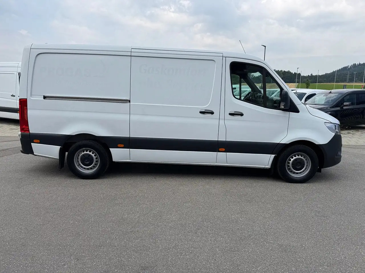 Mercedes-Benz Sprinter 316 CDI Flach Lang Klima MBUX - Dubă: Foto 4 Mercedes-Benz Sprinter 316 CDI Flach Lang Klima MBUX - Dubă: Foto 4