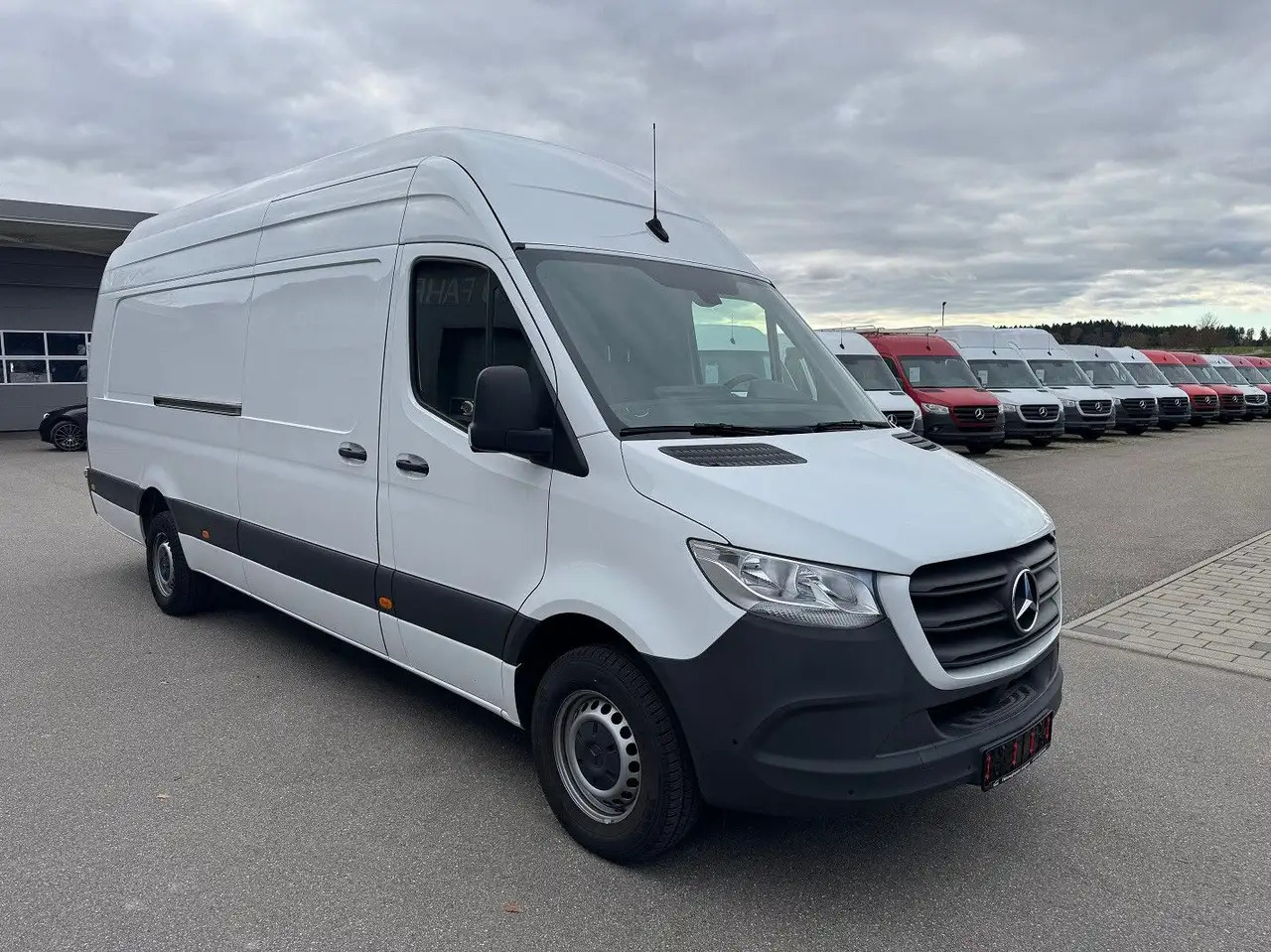Mercedes-Benz Sprinter 317 CDI Maxi Lang Extralang XXL MBUX - Dubă: Foto 2 Mercedes-Benz Sprinter 317 CDI Maxi Lang Extralang XXL MBUX - Dubă: Foto 2