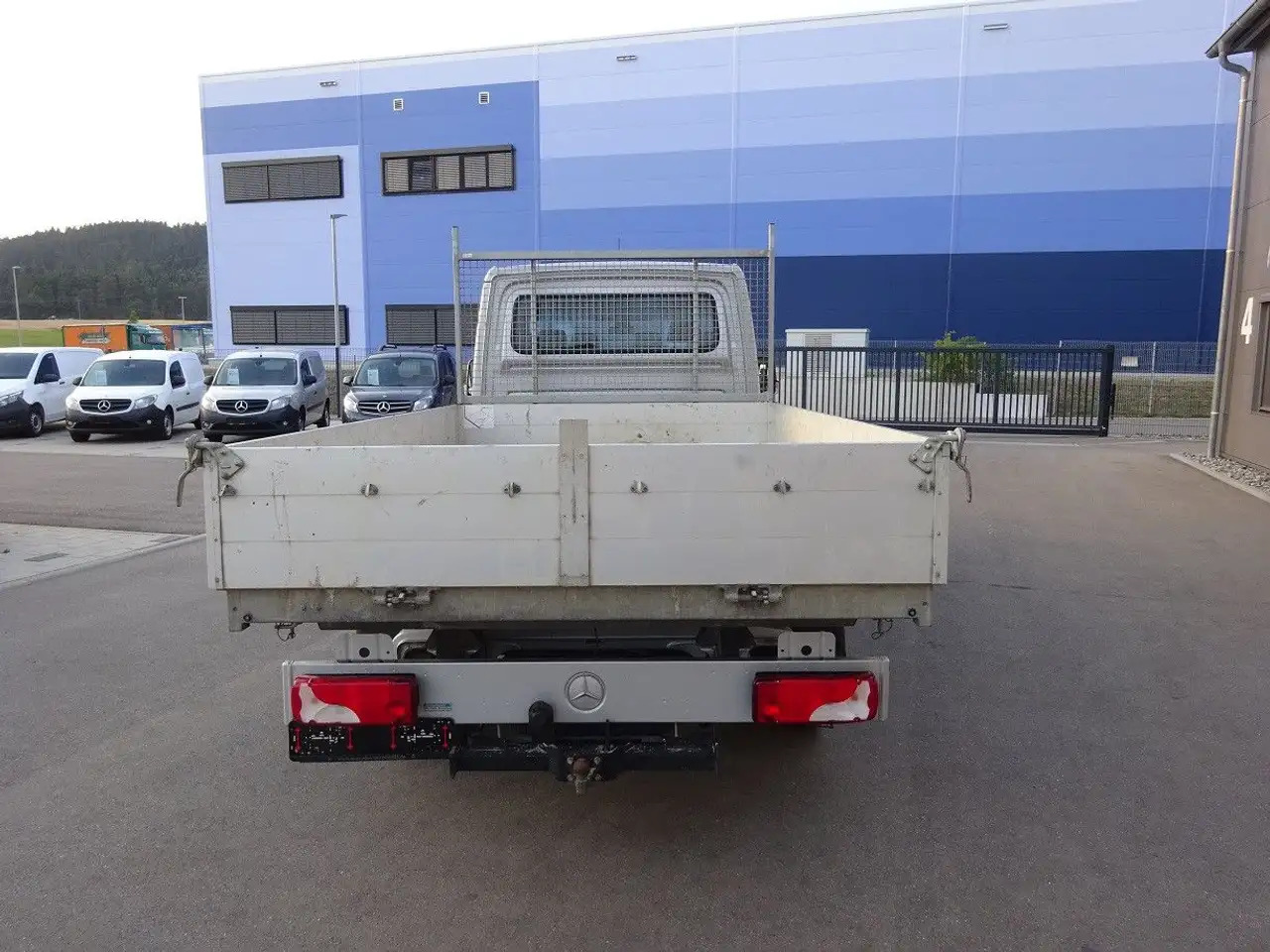 Mercedes-Benz Sprinter 319 CDI DoKa Maxi Kipper AHK 2,8t - Autoutilitară basculantă, Autoutilitară cabină dublă: Foto 4 Mercedes-Benz Sprinter 319 CDI DoKa Maxi Kipper AHK 2,8t - Autoutilitară basculantă, Autoutilitară cabină dublă: Foto 4