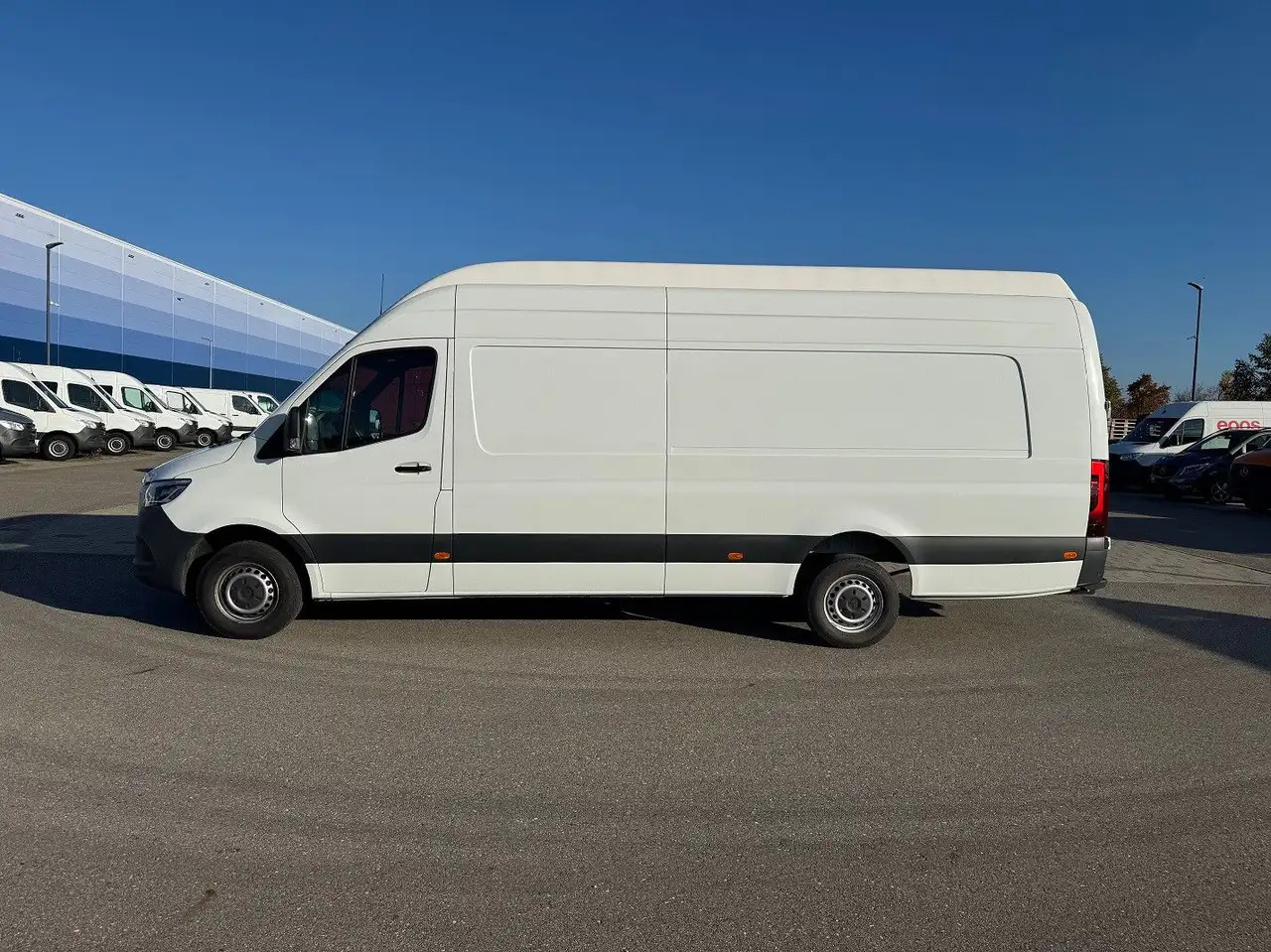 Mercedes-Benz Sprinter 319 CDI Maxi Lang Extralang XXL LED - Dubă: Foto 3 Mercedes-Benz Sprinter 319 CDI Maxi Lang Extralang XXL LED - Dubă: Foto 3