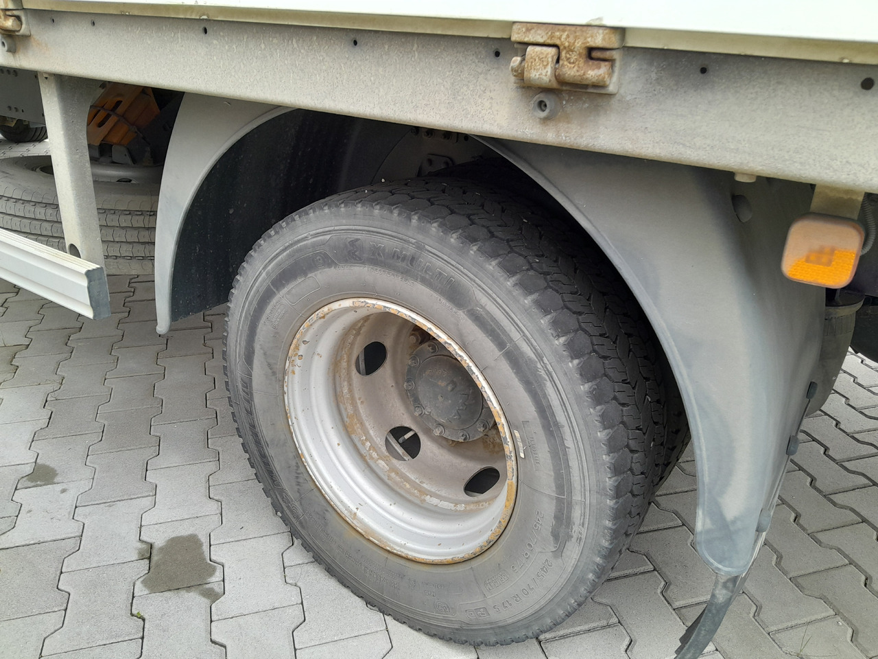 Leasing de MAN TGL 12.220 Tail Lift Manual MAN TGL 12.220 Tail Lift Manual: Foto 9