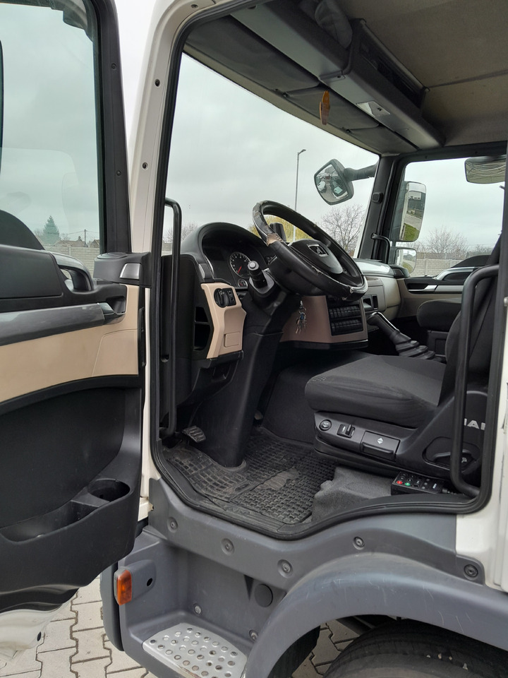 Leasing de MAN TGL 12.220 Tail Lift Manual MAN TGL 12.220 Tail Lift Manual: Foto 12