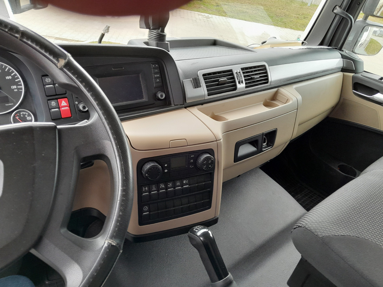 Leasing de MAN TGL 12.220 Tail Lift Manual MAN TGL 12.220 Tail Lift Manual: Foto 18