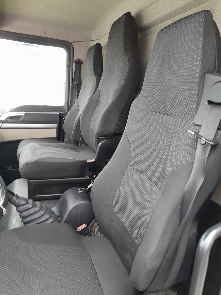 Leasing de MAN TGL 12.220 Tail Lift Manual MAN TGL 12.220 Tail Lift Manual: Foto 24