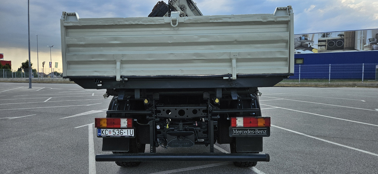 MERCEDES-BENZ Axor 1833 4x4 - Camion cu macara: Foto 5 MERCEDES-BENZ Axor 1833 4x4 - Camion cu macara: Foto 5