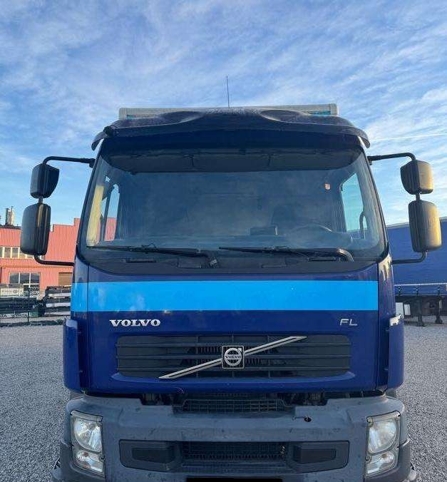 Volvo FL 240 - Camion frigider: Foto 2 Volvo FL 240 - Camion frigider: Foto 2