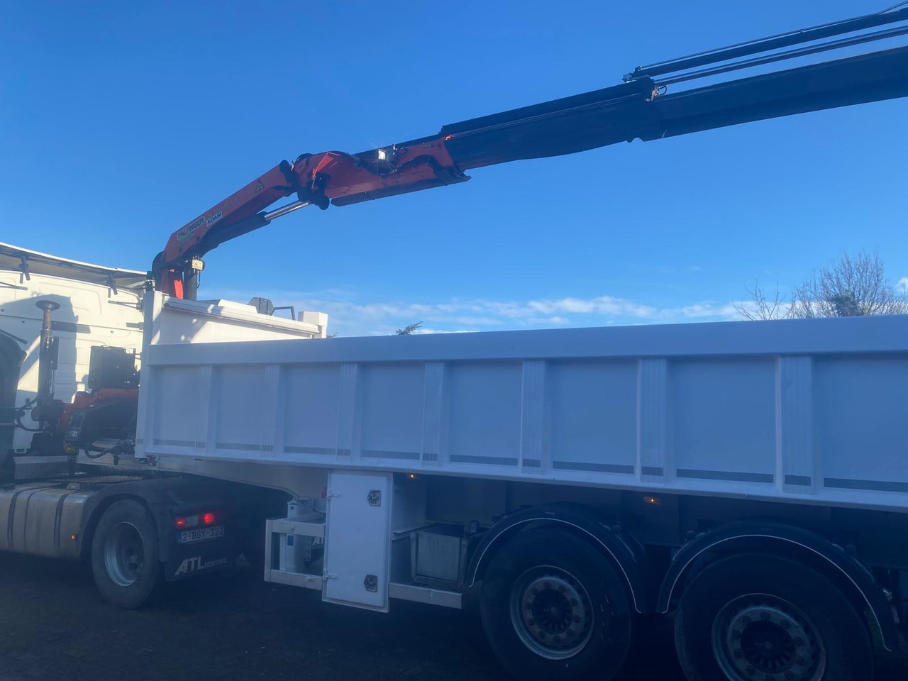 RENAULT T460 - Camion basculantă: Foto 2 RENAULT T460 - Camion basculantă: Foto 2