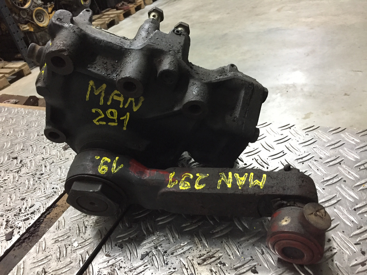 Gebrauchtes Lenkgetriebe MAN F 8, 291, Artikel - Nr.: 81.9999 - 9999 - Casetă de direcție pentru Camion: Foto 1 Gebrauchtes Lenkgetriebe MAN F 8, 291, Artikel - Nr.: 81.9999 - 9999 - Casetă de direcție pentru Camion: Foto 1