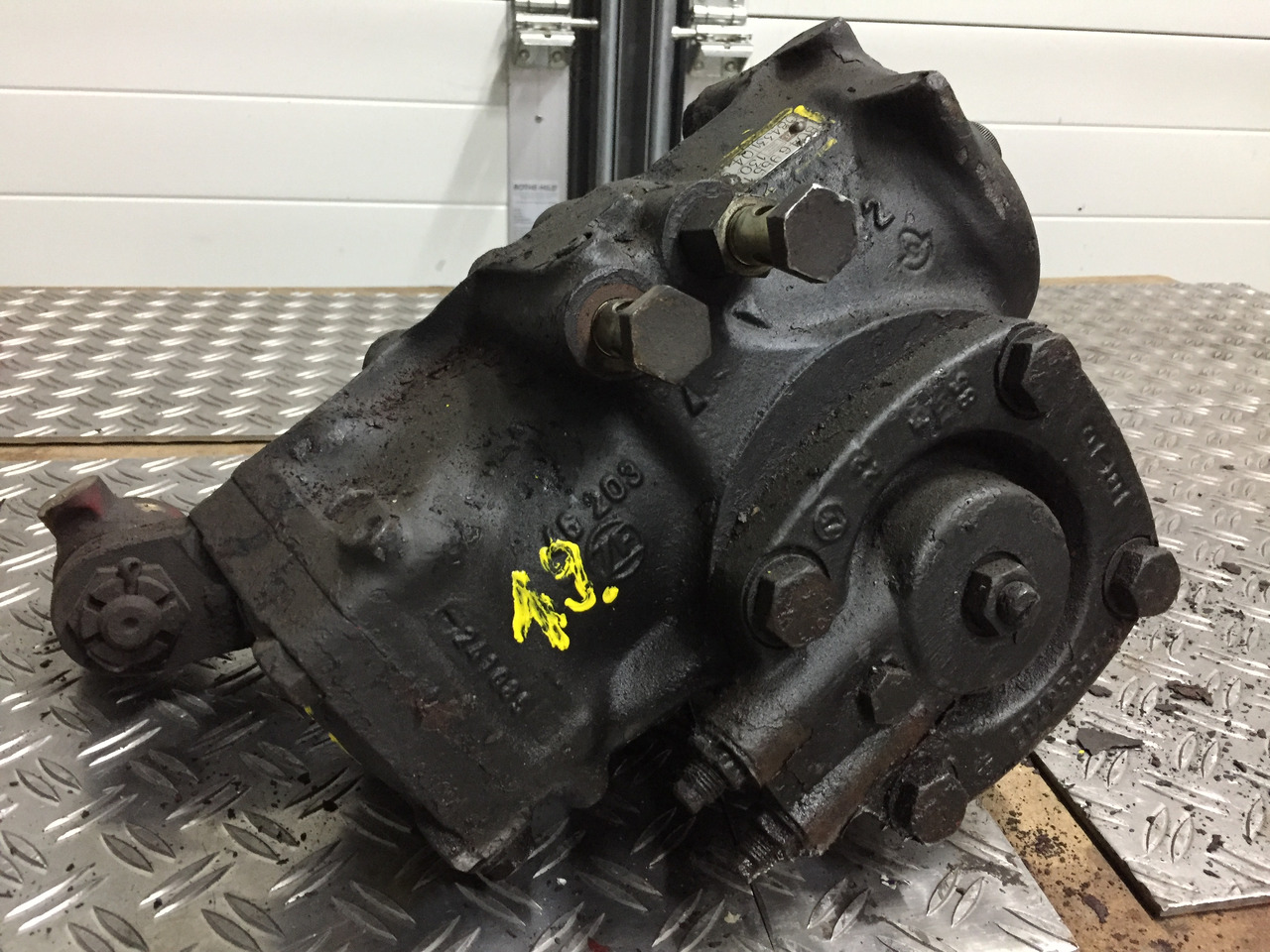 Gebrauchtes Lenkgetriebe MAN F 8, 291, Artikel - Nr.: 81.9999 - 9999 - Casetă de direcție pentru Camion: Foto 4 Gebrauchtes Lenkgetriebe MAN F 8, 291, Artikel - Nr.: 81.9999 - 9999 - Casetă de direcție pentru Camion: Foto 4