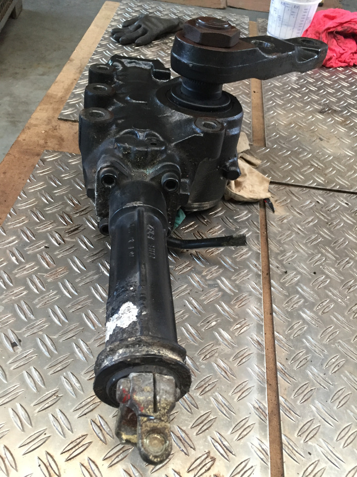 Gebrauchtes Lenkgetriebe, mechanisch, MAN TGA 26.440 XXL, Artikel - Nr. : 81.46200 - 6427 - Casetă de direcție pentru Camion: Foto 5 Gebrauchtes Lenkgetriebe, mechanisch, MAN TGA 26.440 XXL, Artikel - Nr. : 81.46200 - 6427 - Casetă de direcție pentru Camion: Foto 5