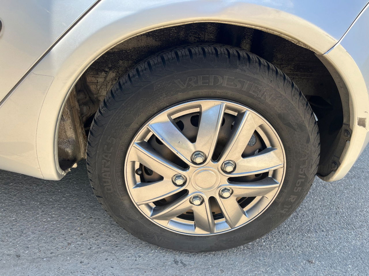 Mitsubishi Colt 1.3 Airco - Automobil: Foto 5 Mitsubishi Colt 1.3 Airco - Automobil: Foto 5