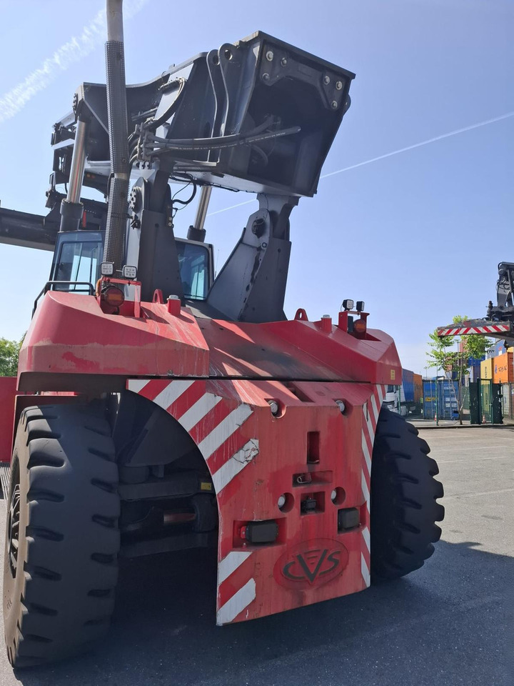 CVS FERRARi F500 RS3 - Reach stacker: Foto 3 CVS FERRARi F500 RS3 - Reach stacker: Foto 3