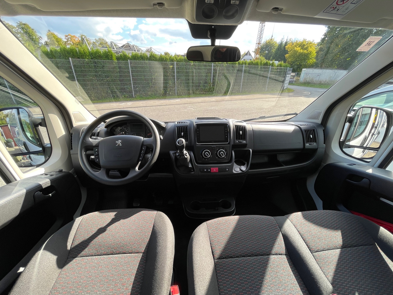 Dubă Peugeot Boxer Kasten L2H2 AppleCarplay/Klima/Kamera: Foto 13 Dubă Peugeot Boxer Kasten L2H2 AppleCarplay/Klima/Kamera: Foto 13