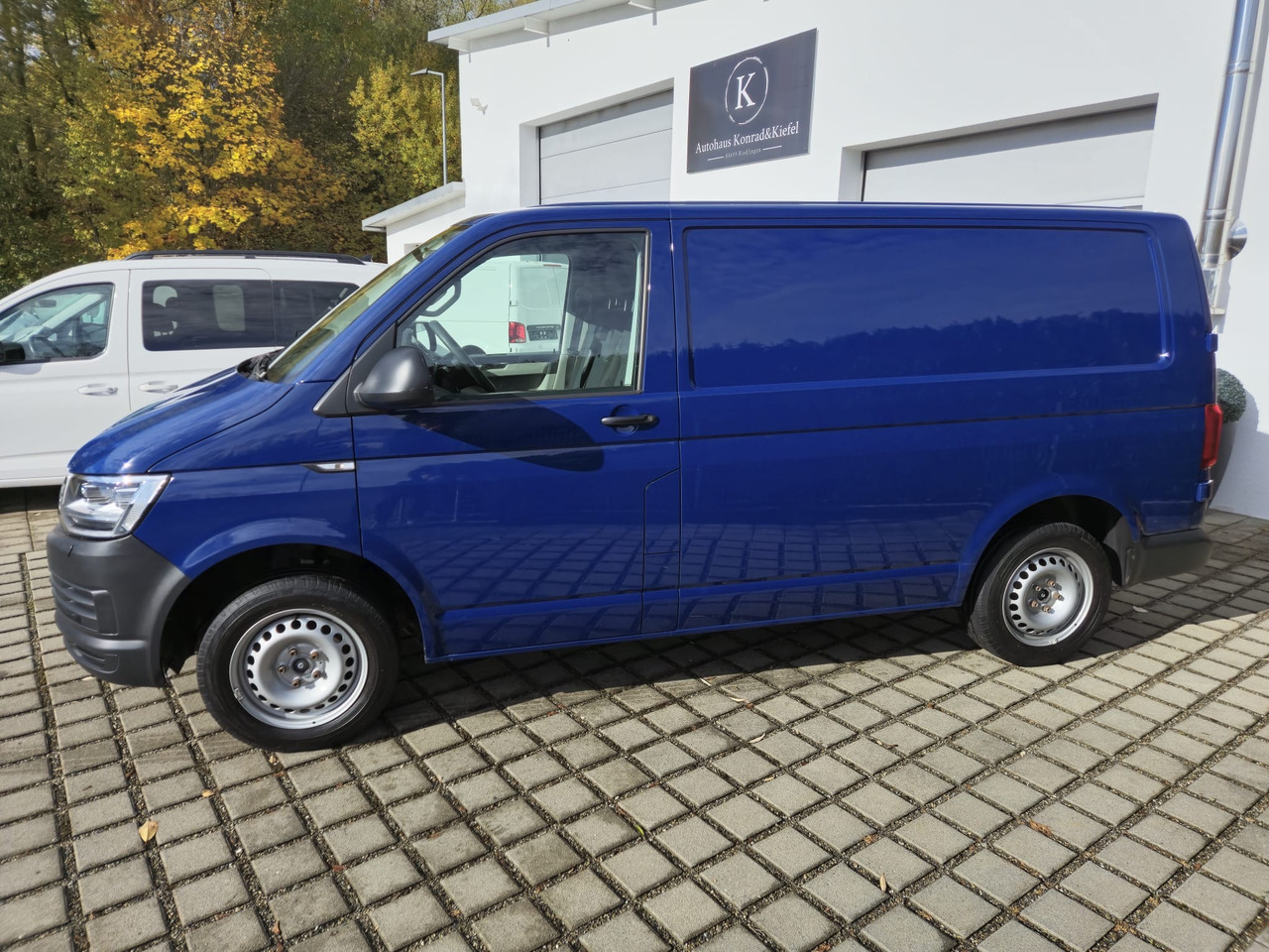 VOLKSWAGEN T6 Transporter Kasten-Kombi 4Motion/Navi/LED - Dubă: Foto 3 VOLKSWAGEN T6 Transporter Kasten-Kombi 4Motion/Navi/LED - Dubă: Foto 3