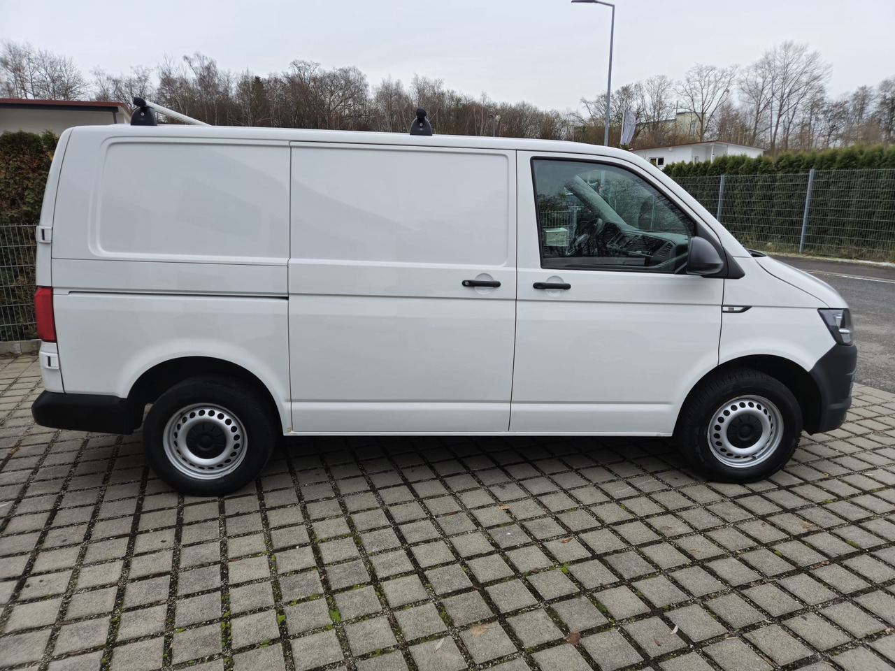 VOLKSWAGEN T6 Transporter Kasten-Kombi Standheizung - Dubă: Foto 4 VOLKSWAGEN T6 Transporter Kasten-Kombi Standheizung - Dubă: Foto 4