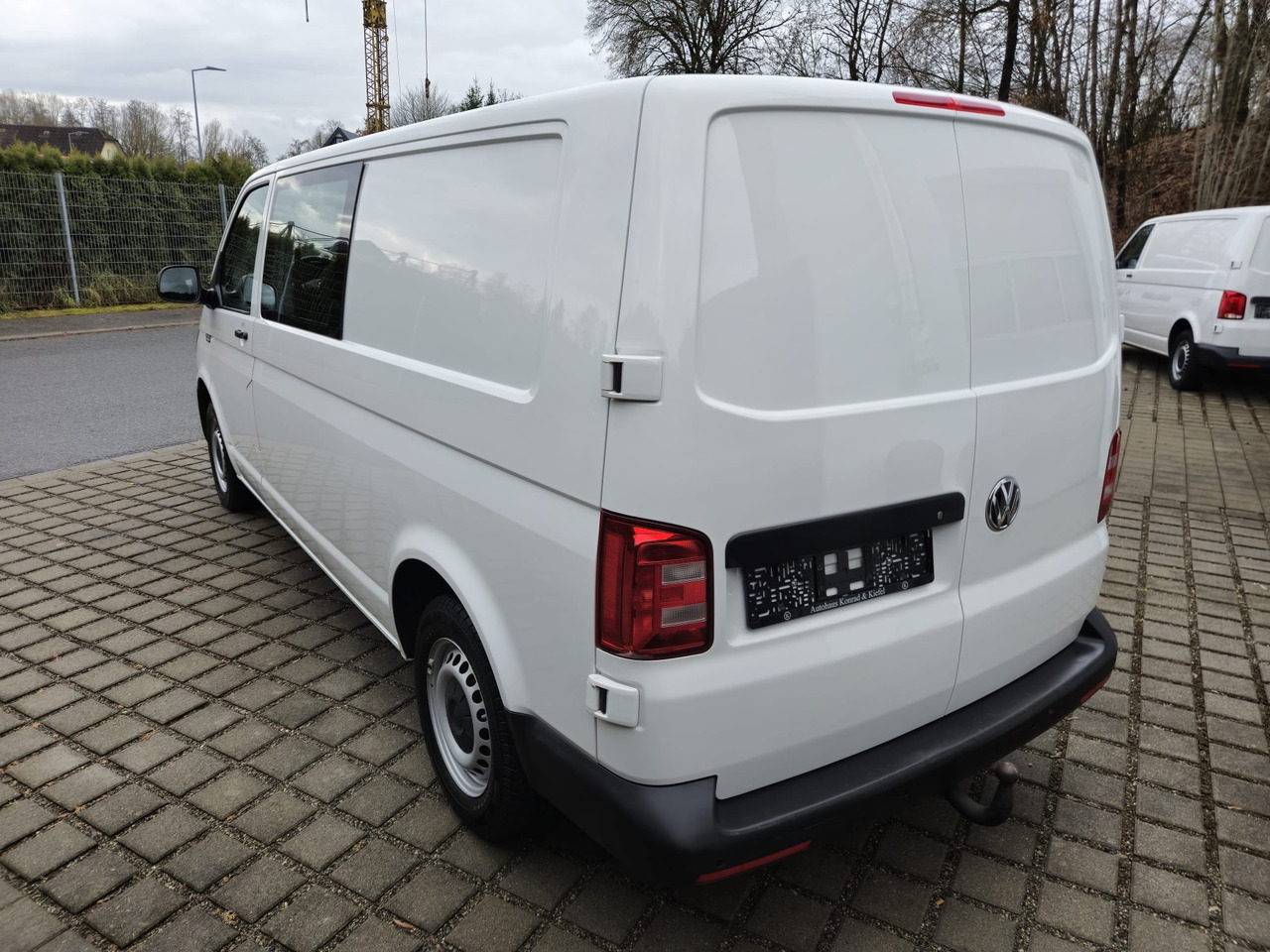 VOLKSWAGEN T6 Transporter Mixto LR 6-Sitzer/Standheiz./PDC - Dubă: Foto 5 VOLKSWAGEN T6 Transporter Mixto LR 6-Sitzer/Standheiz./PDC - Dubă: Foto 5
