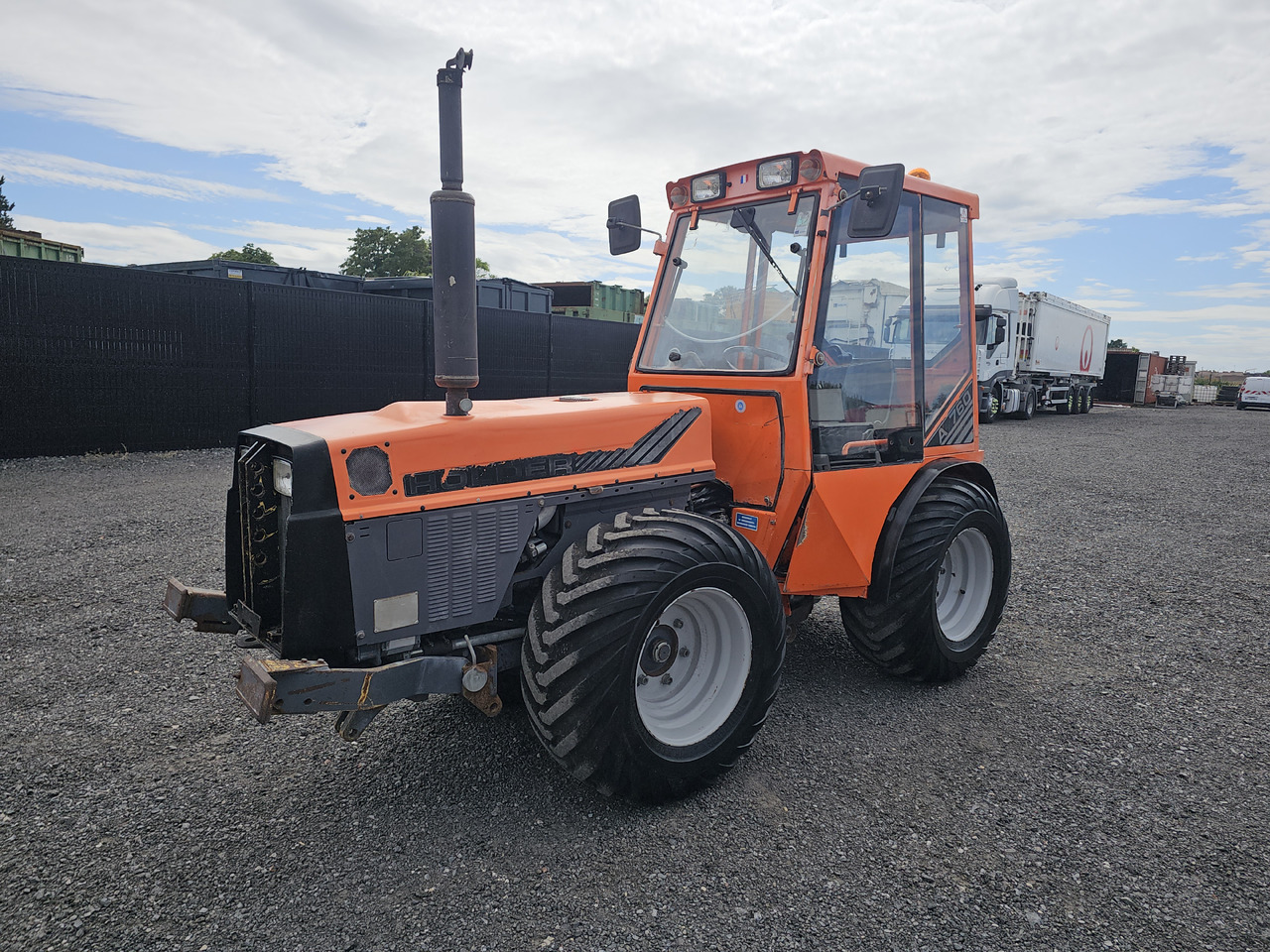 Holder 760 - Tractor agricol: Foto 1 Holder 760 - Tractor agricol: Foto 1