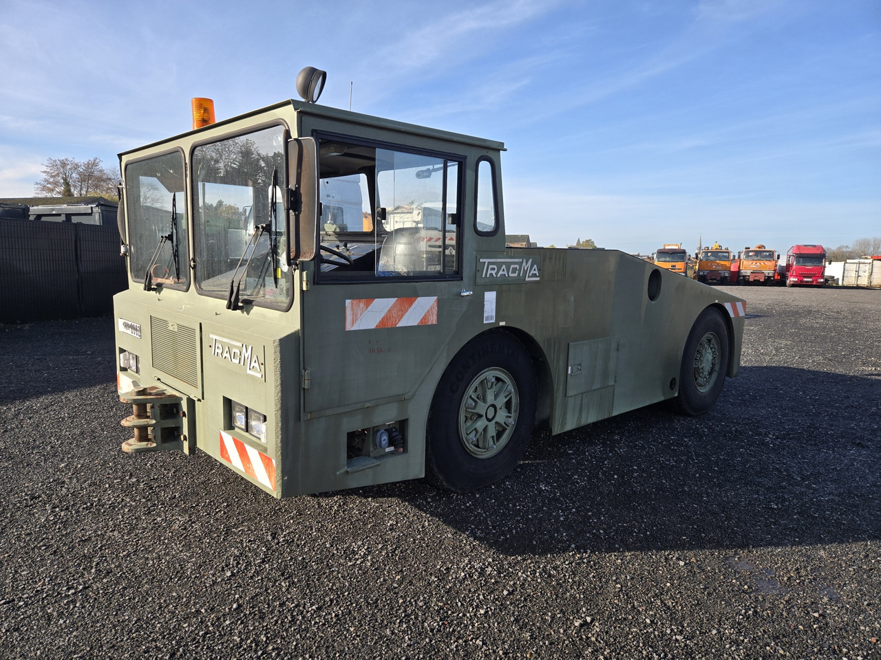 Tracma TD18000 - Tractor pentru aeronave: Foto 1 Tracma TD18000 - Tractor pentru aeronave: Foto 1