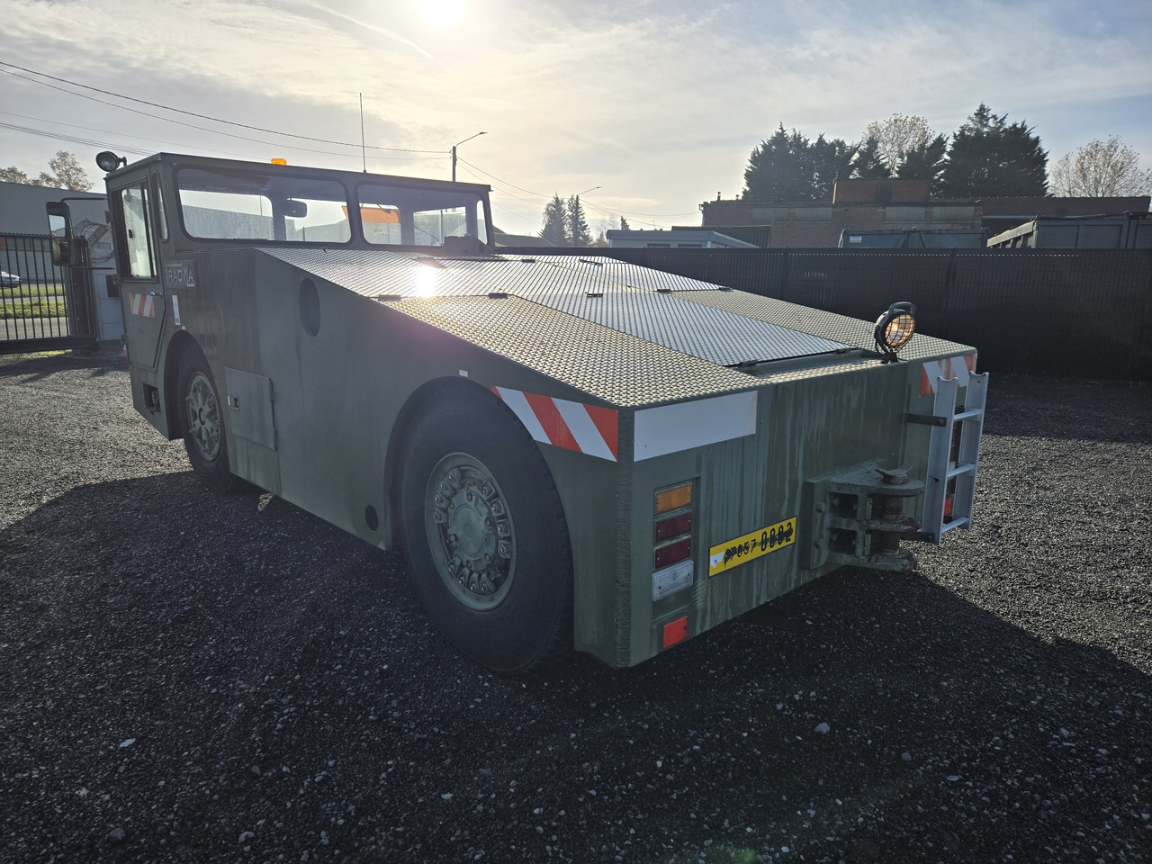 Tracma TD18000 - Tractor pentru aeronave: Foto 3 Tracma TD18000 - Tractor pentru aeronave: Foto 3