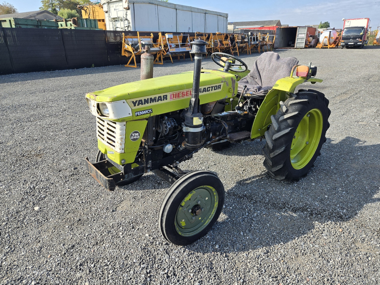 Yanmar YM240 - Tractor mic: Foto 3 Yanmar YM240 - Tractor mic: Foto 3