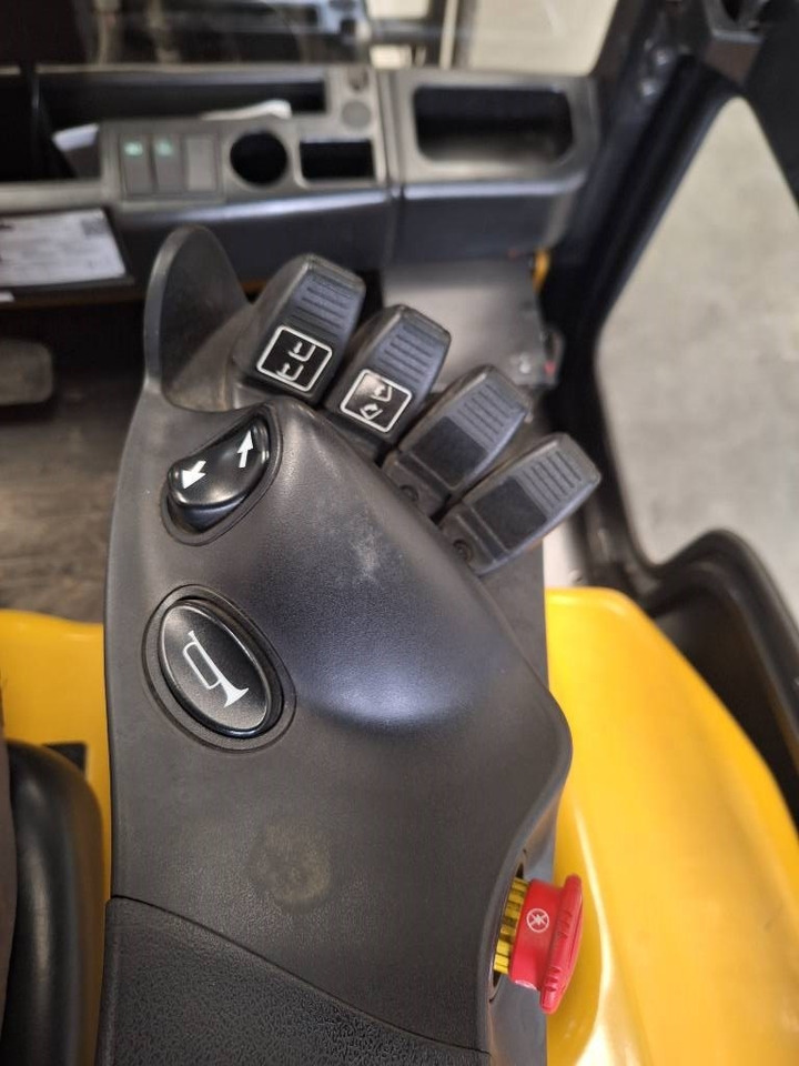 Yale ERP 50 VM - Electrostivuitor: Foto 3 Yale ERP 50 VM - Electrostivuitor: Foto 3