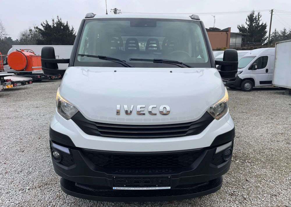 Iveco Daily 70C18 Hi-Matic Pomoc drogowa Holownik 2018r - Maşină de tractare: Foto 2 Iveco Daily 70C18 Hi-Matic Pomoc drogowa Holownik 2018r - Maşină de tractare: Foto 2