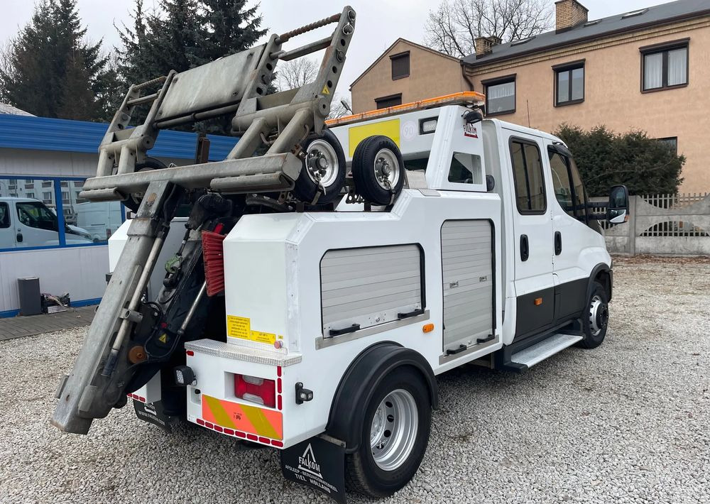 Iveco Daily 70C18 Hi-Matic Pomoc drogowa Holownik 2018r - Maşină de tractare: Foto 5 Iveco Daily 70C18 Hi-Matic Pomoc drogowa Holownik 2018r - Maşină de tractare: Foto 5