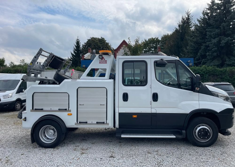 Iveco Daily 70C18 Hi-Matic Pomoc drogowa Holownik 2019r - Maşină de tractare: Foto 4 Iveco Daily 70C18 Hi-Matic Pomoc drogowa Holownik 2019r - Maşină de tractare: Foto 4