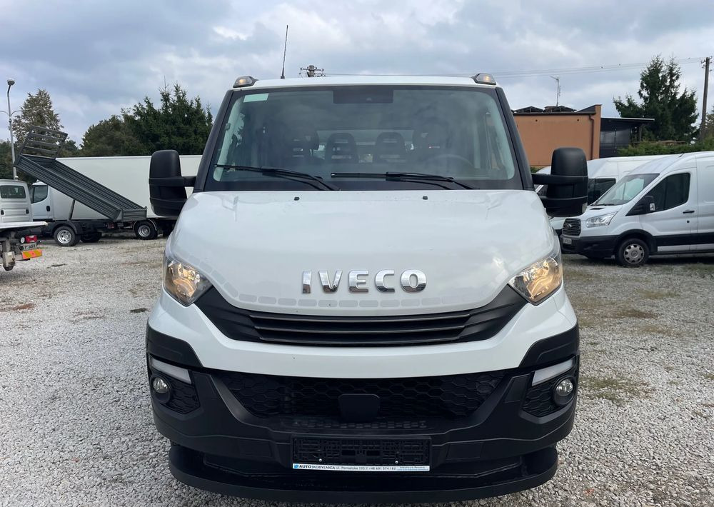 Iveco Daily 70C18 Hi-Matic Pomoc drogowa Holownik 2019r - Maşină de tractare: Foto 2 Iveco Daily 70C18 Hi-Matic Pomoc drogowa Holownik 2019r - Maşină de tractare: Foto 2