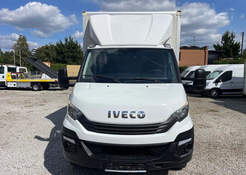 Iveco Daily 72c18 Kontener winda 2017r - Autoutilitară box: Foto 2 Iveco Daily 72c18 Kontener winda 2017r - Autoutilitară box: Foto 2