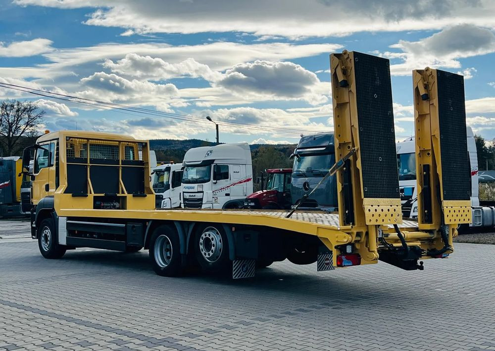 MAN TGS / 6x2/ LAWETA / PLATFORMA / NAJAZDY HYDRAULICZNE / WYCIĄGARKA / oś skrętna i podnoszona - Maşină de tractare: Foto 4 MAN TGS / 6x2/ LAWETA / PLATFORMA / NAJAZDY HYDRAULICZNE / WYCIĄGARKA / oś skrętna i podnoszona - Maşină de tractare: Foto 4