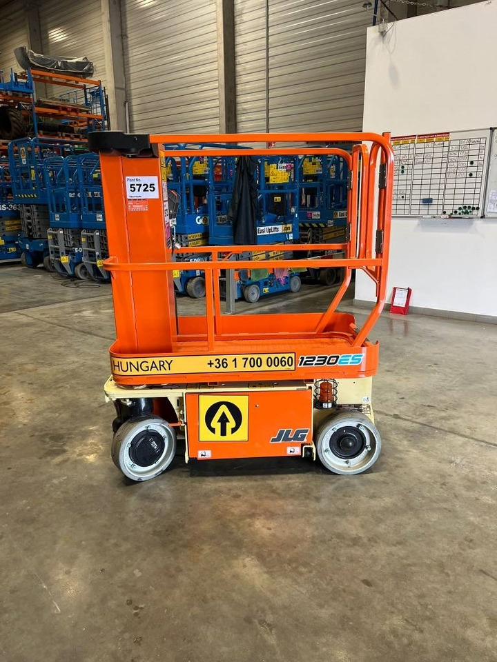JLG 1230 ES - Platformă verticală: Foto 1 JLG 1230 ES - Platformă verticală: Foto 1